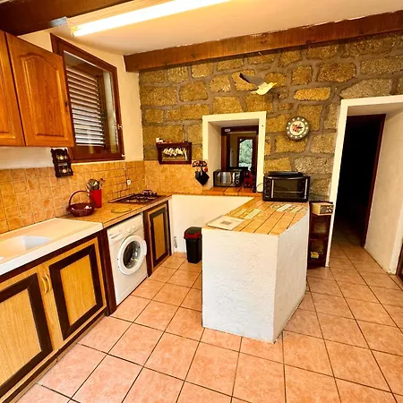 Casa Jeannot Typique Corse En Pierre, Location De Samedi En Samedi , 2 Pers, F2, 35 M2, Jardin 60m2 Vue Montagne, Parking 莫纳奇亚道勒内